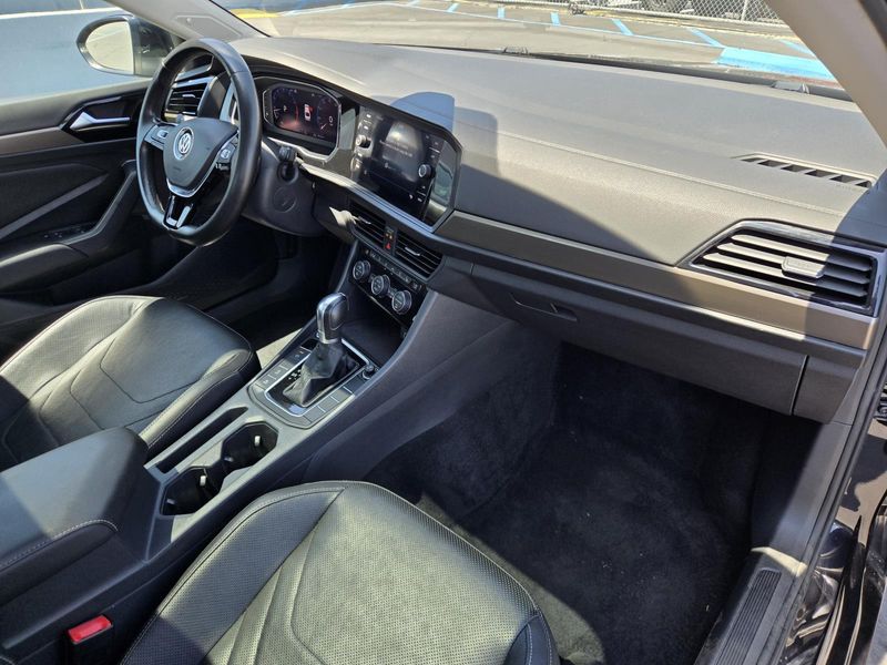 Used 2019 Volkswagen Jetta SEL Premium