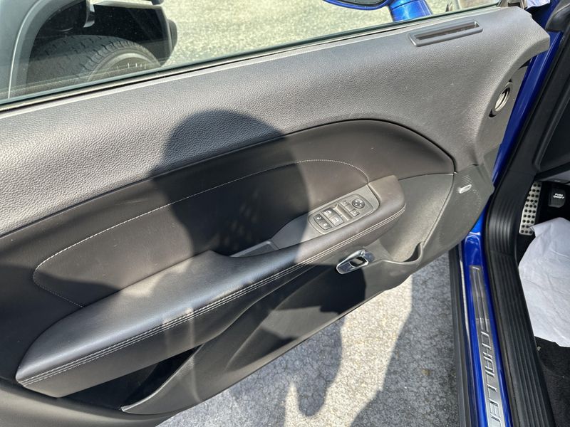 2018 Dodge Challenger SXT Plus photo 16