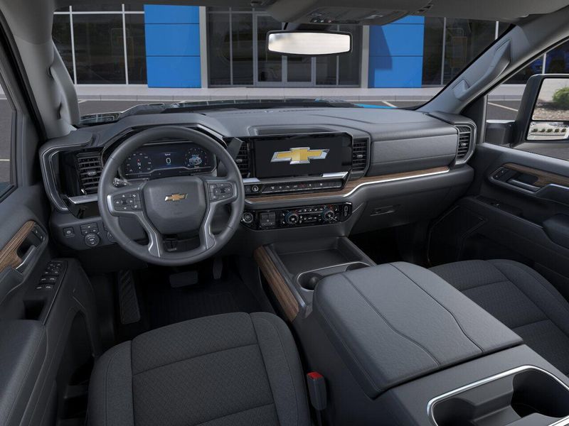 2025 Chevrolet Silverado 2500HD LTImage 15