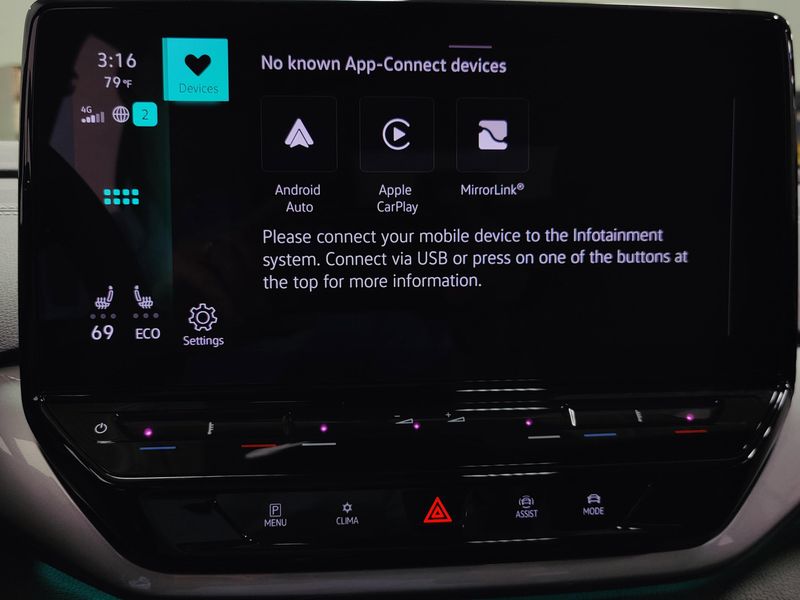 Used 2024 Volkswagen ID.4 S w/Glass RoofImage 20