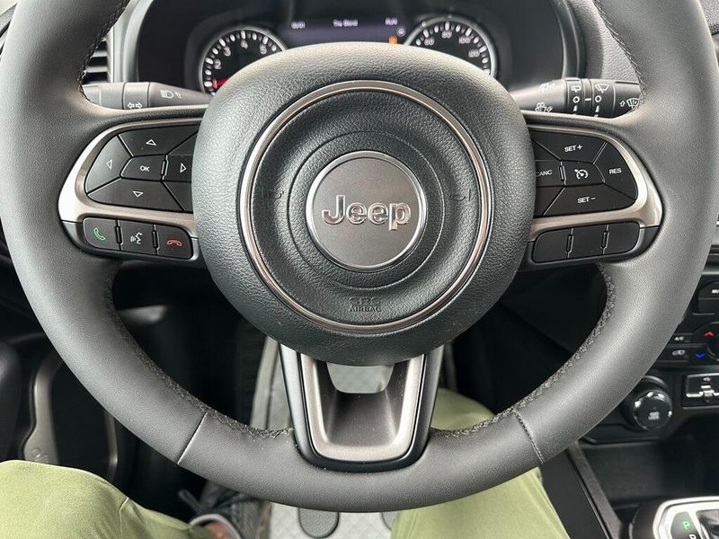 2022 Jeep Renegade LatitudeImage 3