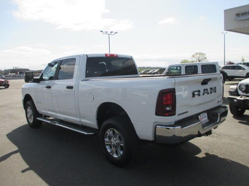 2025 RAM 2500 Big Horn Crew Cab 4x4 6