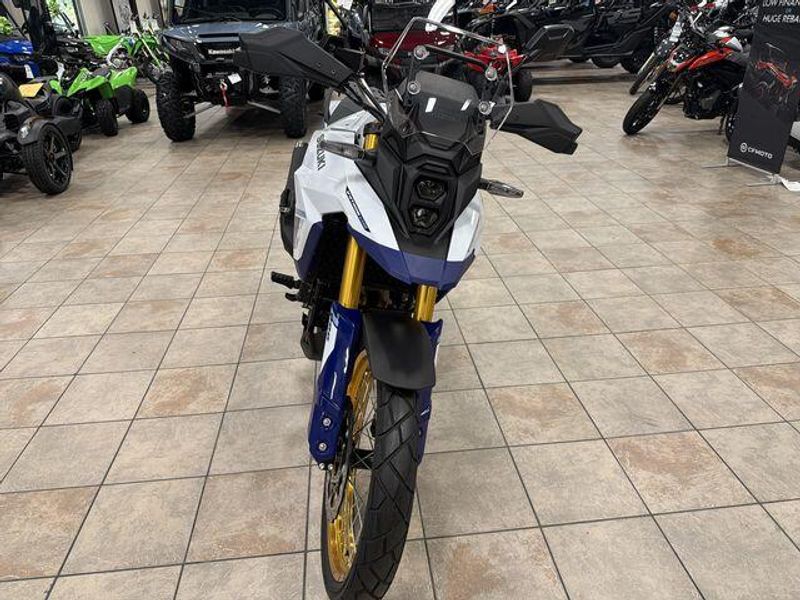 New 2024 Suzuki V-STROM 800DE Image 12