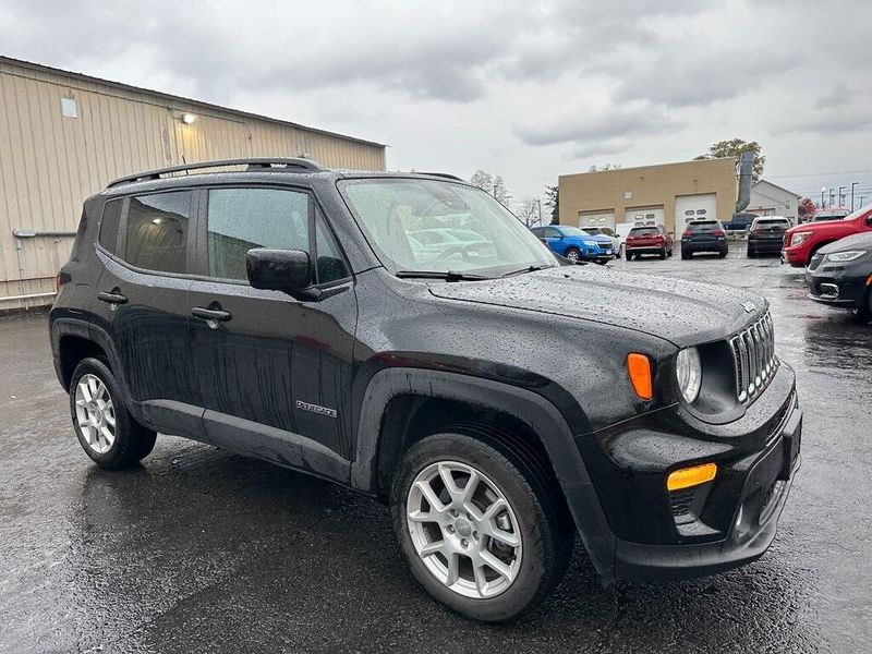 2021 Jeep Renegade LatitudeImage 1