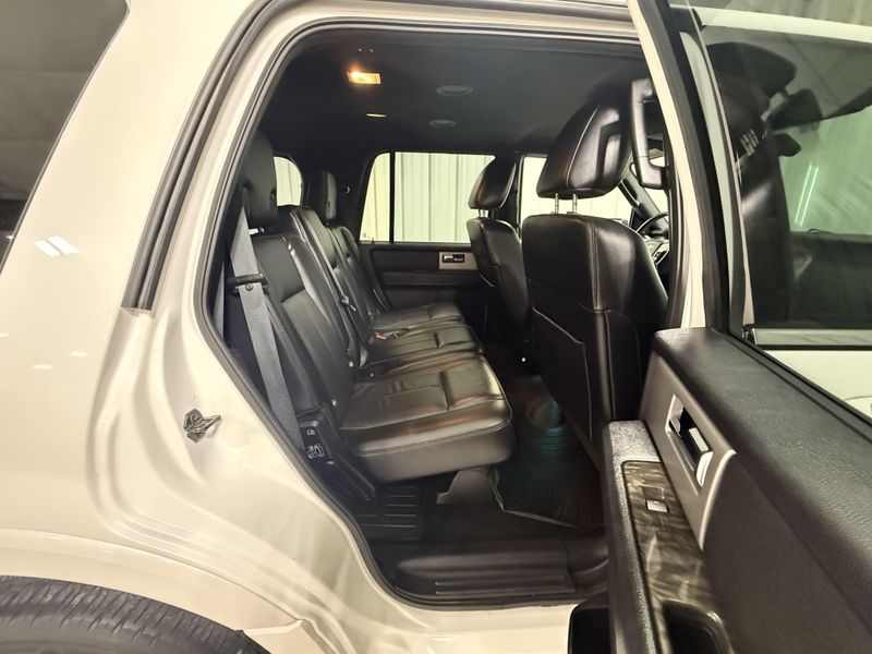 Used 2016 Ford Expedition LimitedImage 12