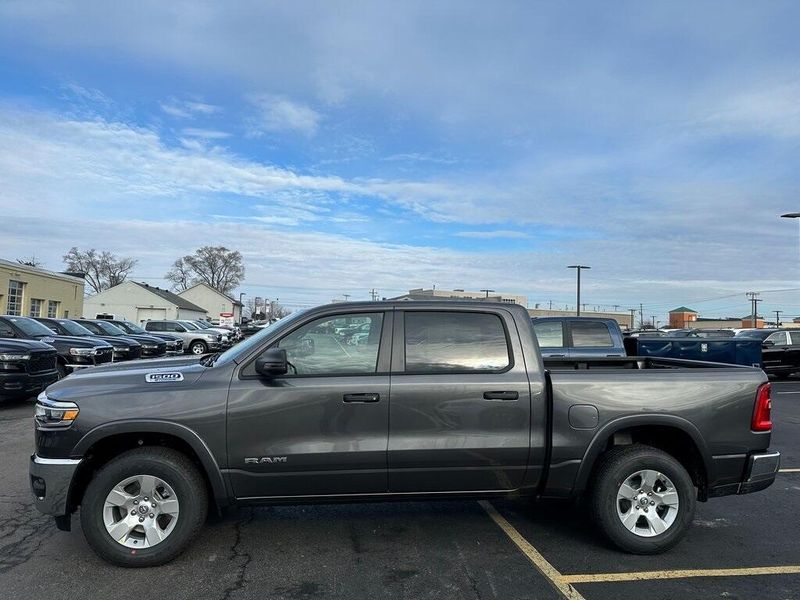 2025 RAM 1500 Big Horn Crew Cab 4x4 5