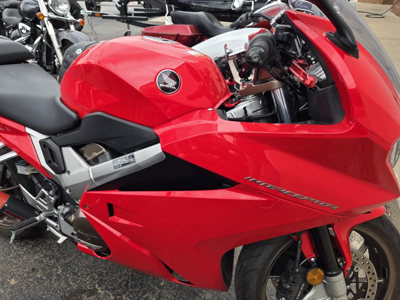 USED 2014 HONDA INTERCEPTOR Image 8