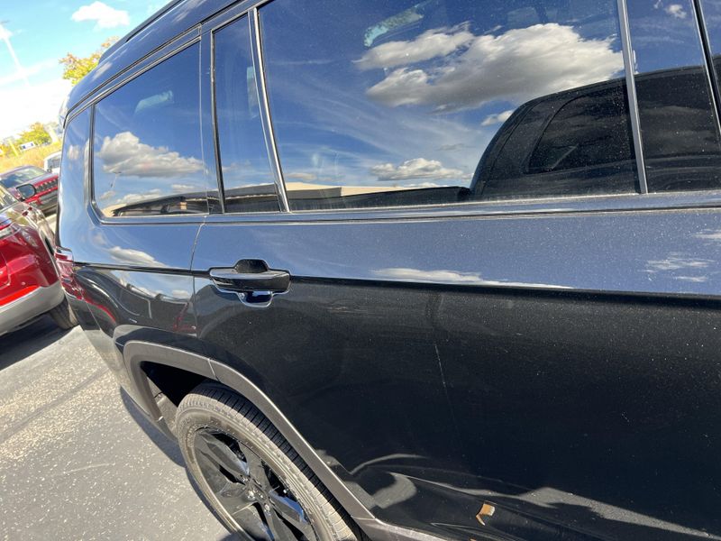 New 2025 Jeep Grand Cherokee L Limited 4x4Image 6