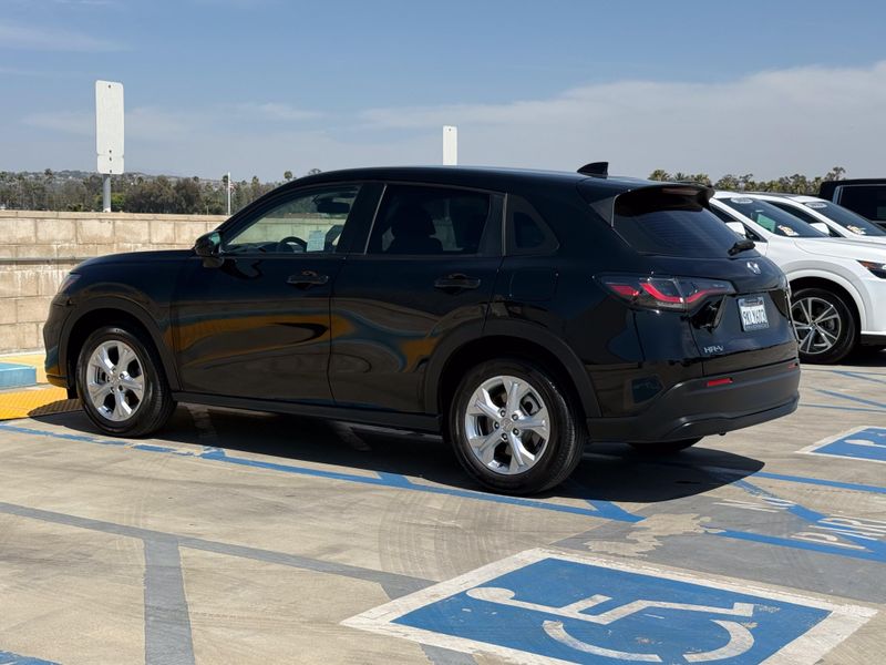 Used 2024 Honda HR-V LXImage 9