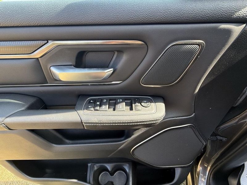 2023 Ram 1500 photo 11