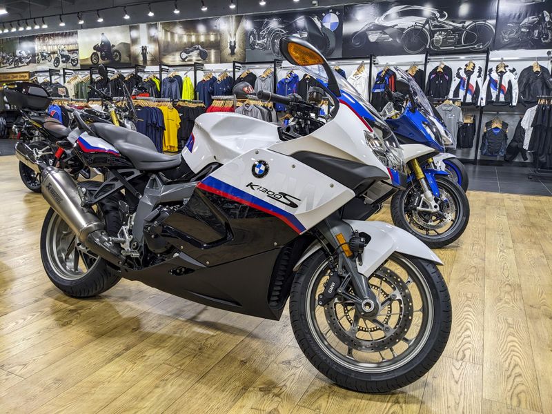 2025 BMW F 900 R Image 89