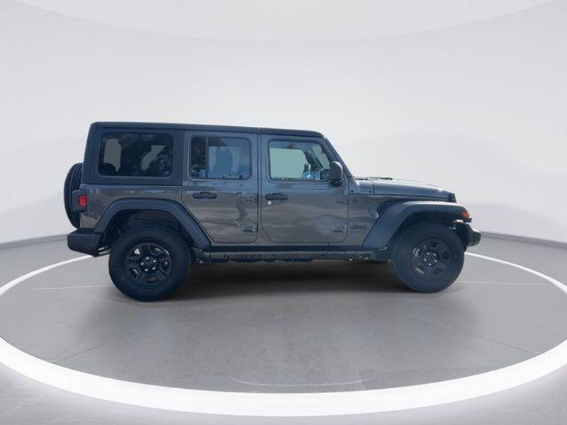 New 2026 Jeep Wrangler 4-door SportImage 9
