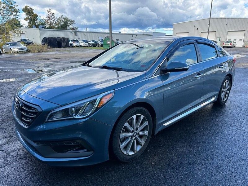 2017 Hyundai Sonata LimitedImage 10