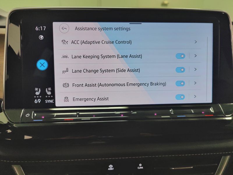 Used 2025 Volkswagen Atlas SE AWD w/TechnologyImage 21