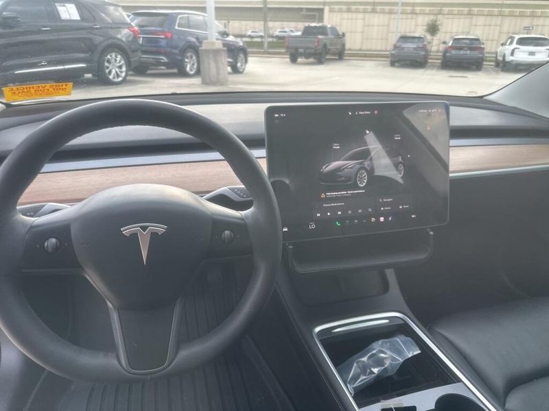 Used 2023 Tesla Model 3 BaseImage 10