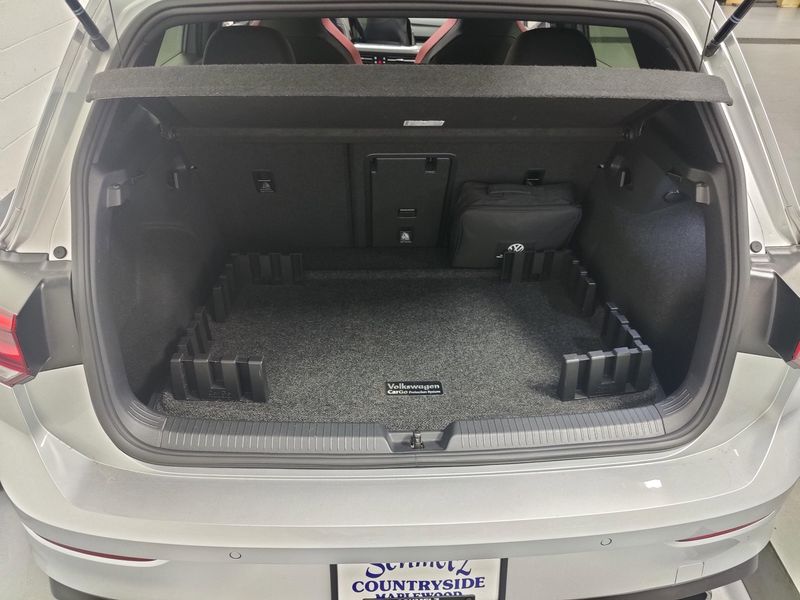 2022 Volkswagen Golf GTI SE w/Sunroof/Leather PkgImage 27