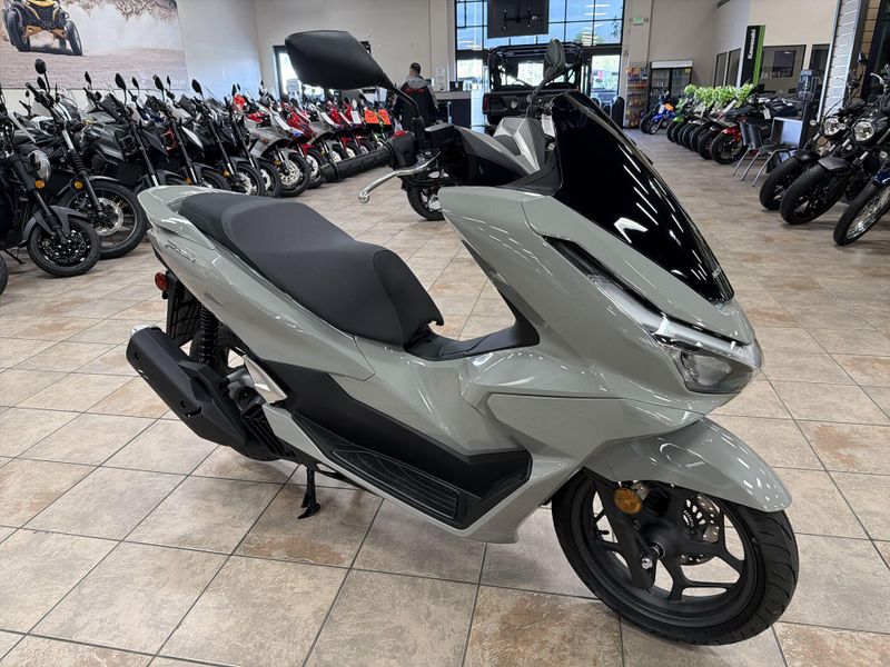 New 2026 Honda PCX ABS Image 11