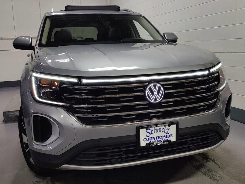 2024 Volkswagen Atlas SEL 4-Motion AWD w/Sunroof & NavImage 3