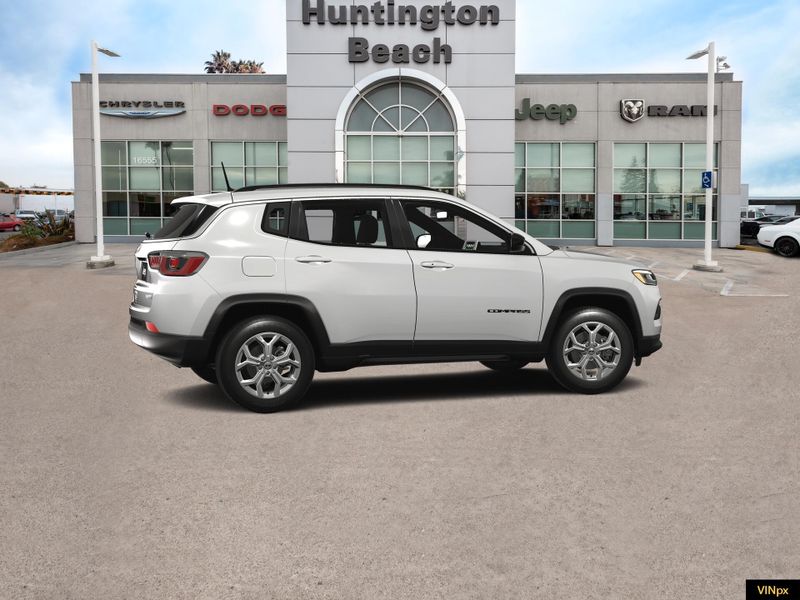 2025 Jeep Compass Latitude 4x4Image 15