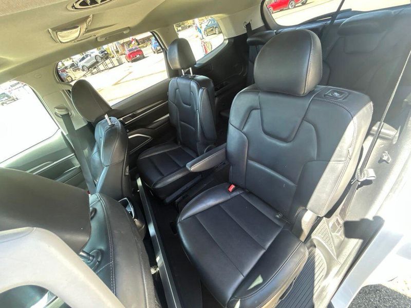 Used 2024 Kia Telluride SImage 9