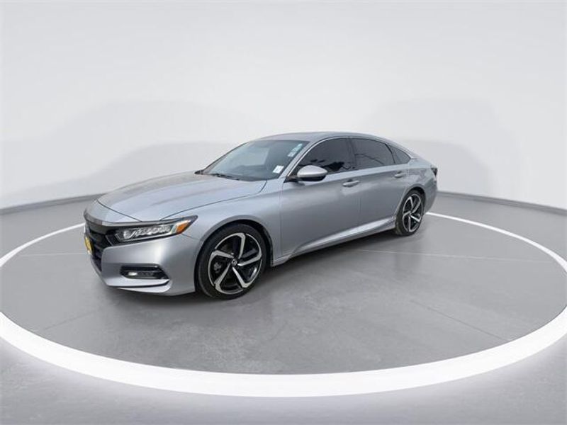 2018 Honda Accord Sport 2.0TImage 4