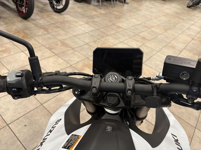 Used 2023 Suzuki GSX-8S Image 20