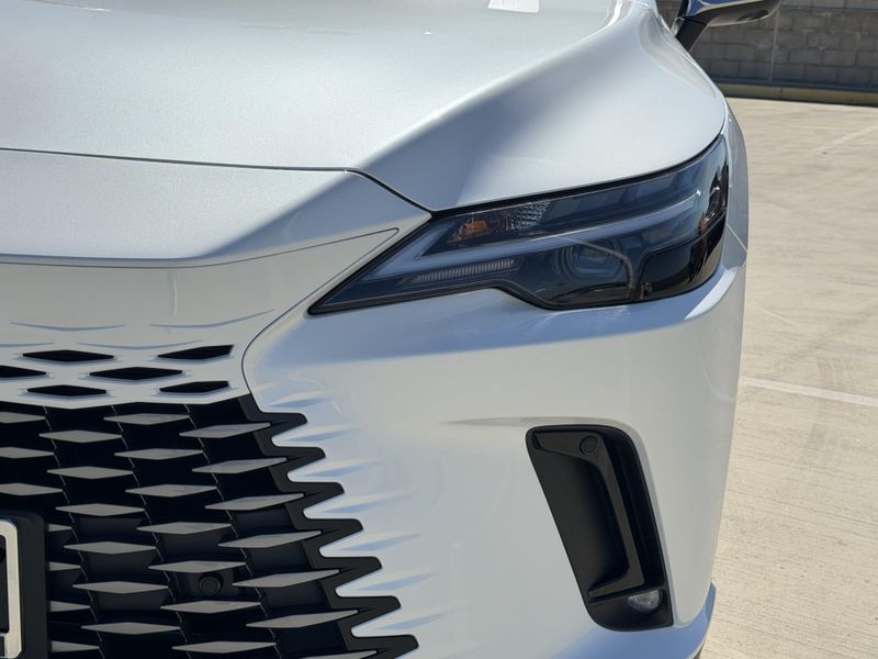 New 2026 Lexus RX 350 CP,DK,FZ,GN,KG,NW,PB,PJ,PM,2T,3J,87Image 13