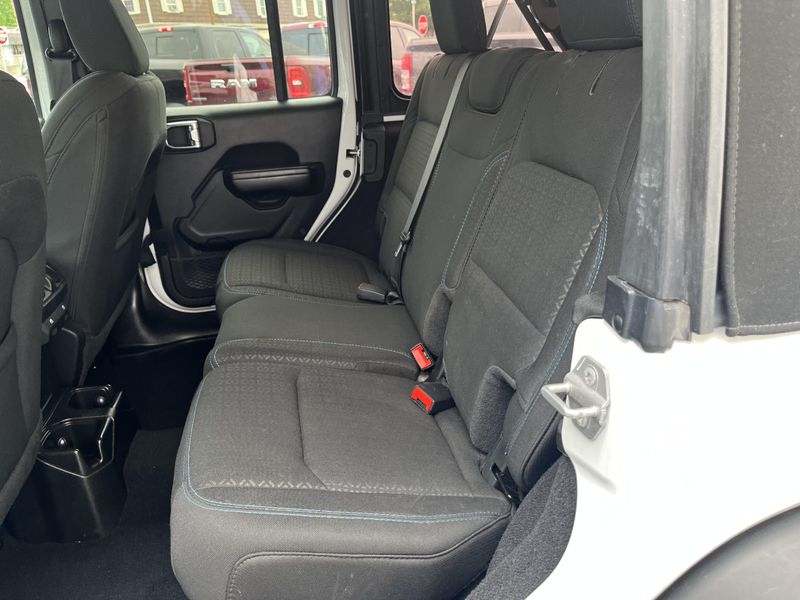2021 Jeep Wrangler Unlimited Image 12