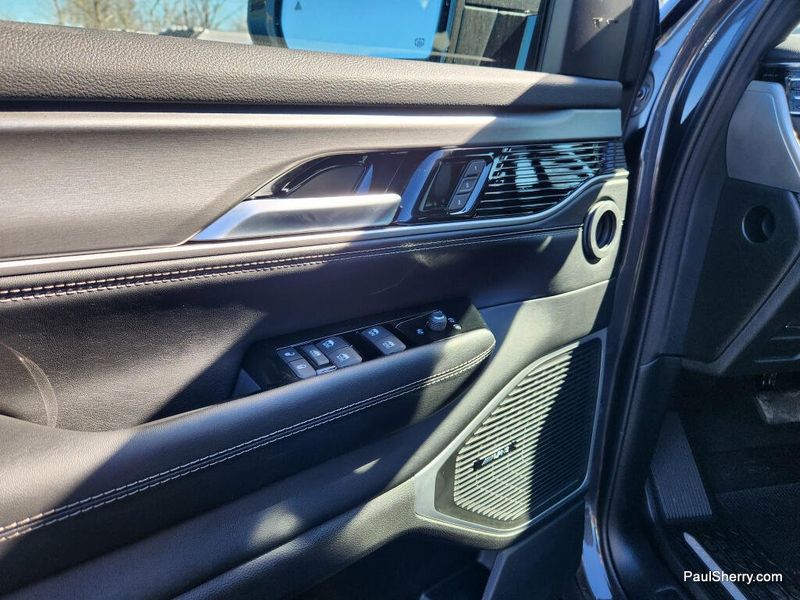 2026 Jeep Grand Wagoneer Upland 4x4