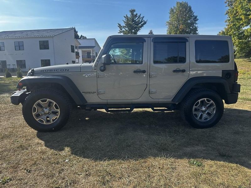 2017 Jeep Wrangler Unlimited Rubicon photo 6
