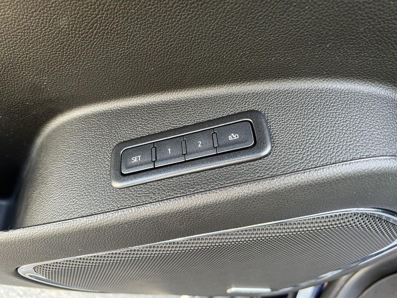 2020 Gmc Yukon SLT photo 13
