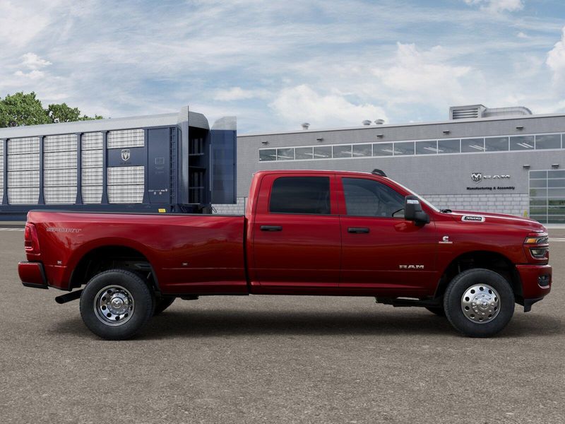 New 2027 RAM 3500 Big HornImage 21
