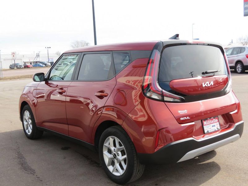 2023 Kia Soul LX 4dr CrossoverImage 6