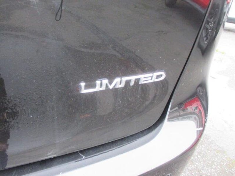Used 2020 Chrysler Pacifica LimitedImage 10