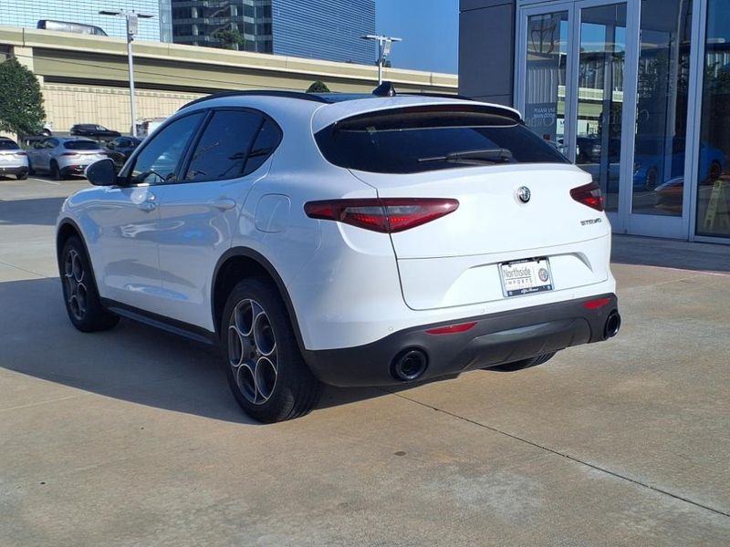 2022 Alfa Romeo Stelvio SprintImage 16