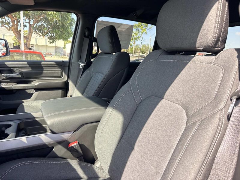 New 2026 RAM 1500 Express Crew Cab 4x4 5'7' Box