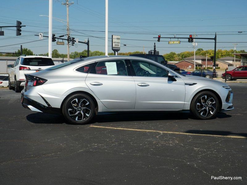2024 Hyundai Sonata SEL photo 10