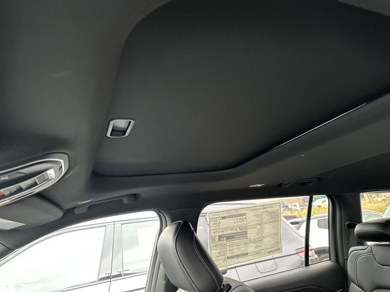 New 2025 Jeep Grand Cherokee L Altitude X 4x4Image 28