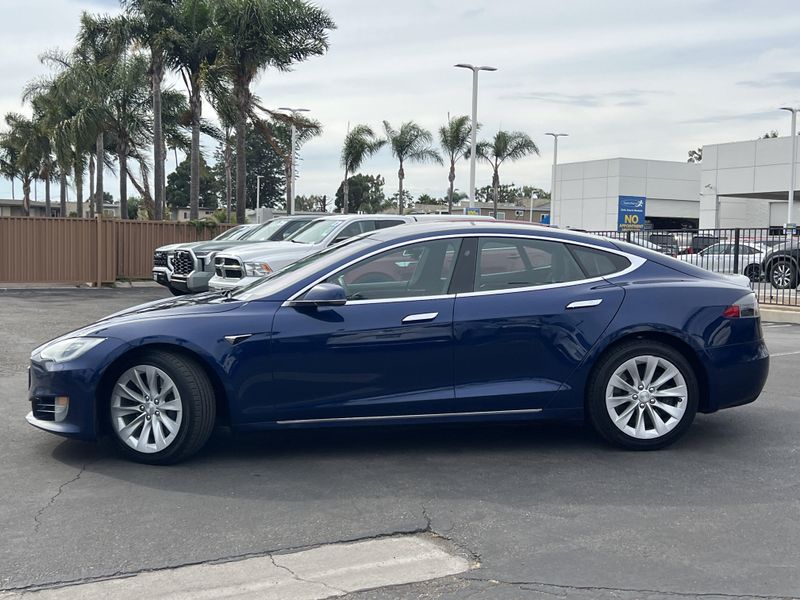 Used 2018 Tesla Model S 75DImage 2
