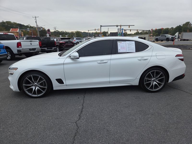 2022 Genesis G70 2.0T photo 6