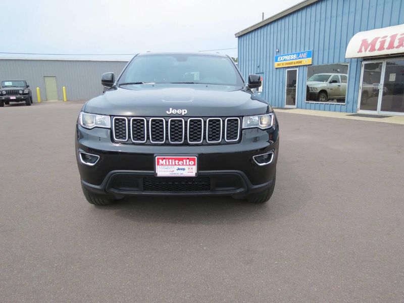 2021 Jeep Grand Cherokee Laredo E 4x4 4dr SUVImage 3