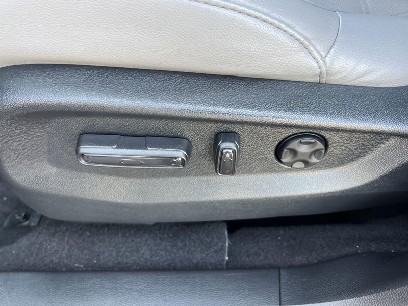 Used 2020 Honda CR-V TouringImage 8