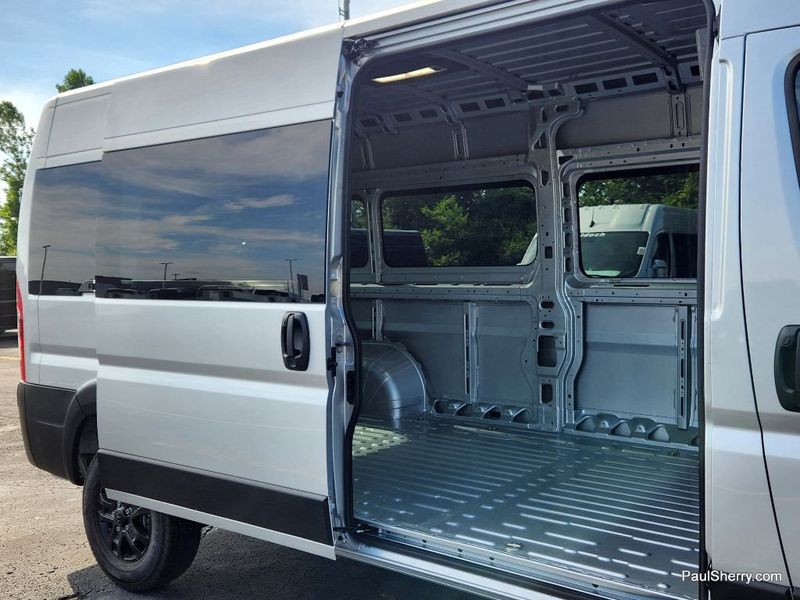 2024 RAM Promaster 2500 Slt+ Window Van High Roof 159