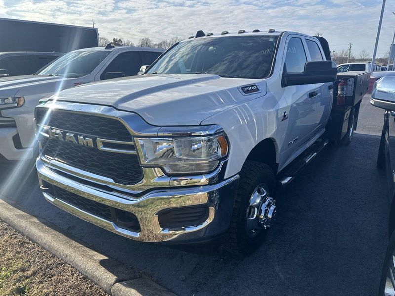 2019 RAM 3500 Chassis TradesmanImage 1