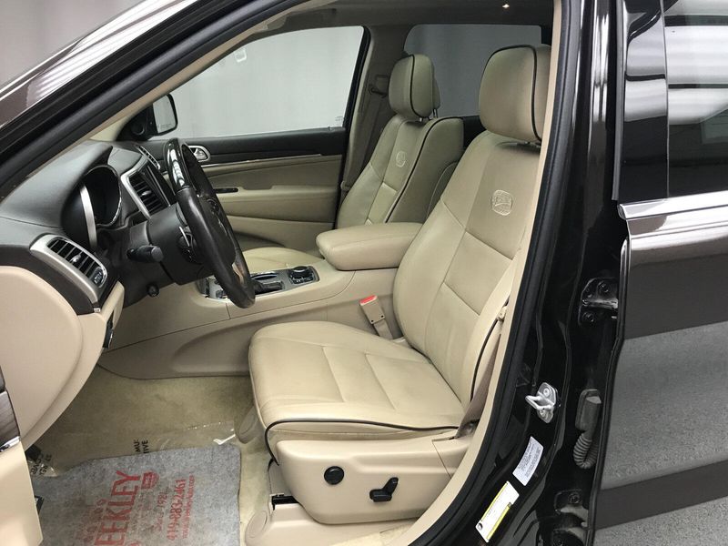Used 2017 Jeep Grand Cherokee OverlandImage 5
