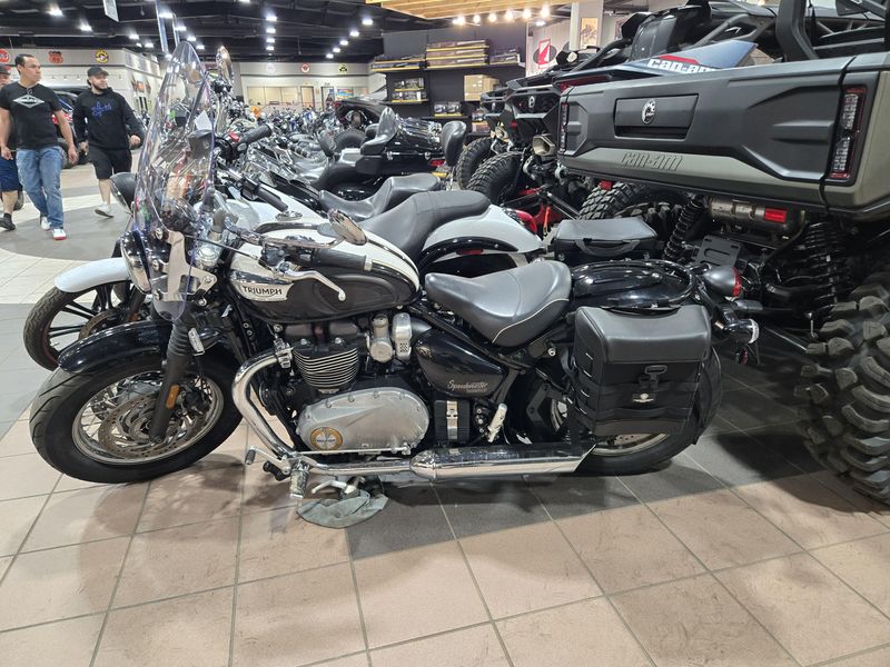 USED 2018 TRIUMPH BONNEVILLE SPEEDMASTER Image 2