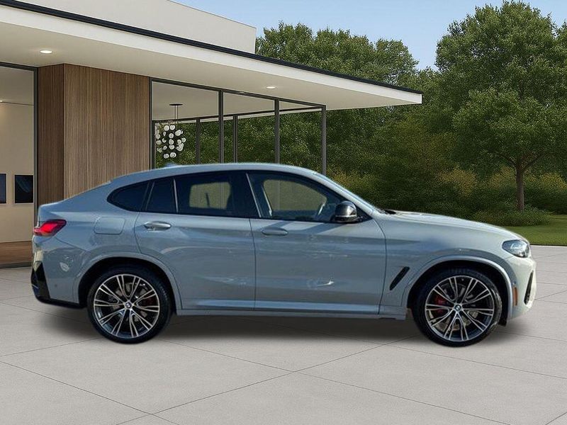 Used 2025 BMW X4 M40iImage 7