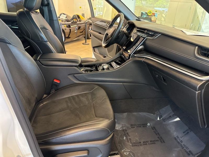 2022 Jeep Grand Cherokee L Altitude