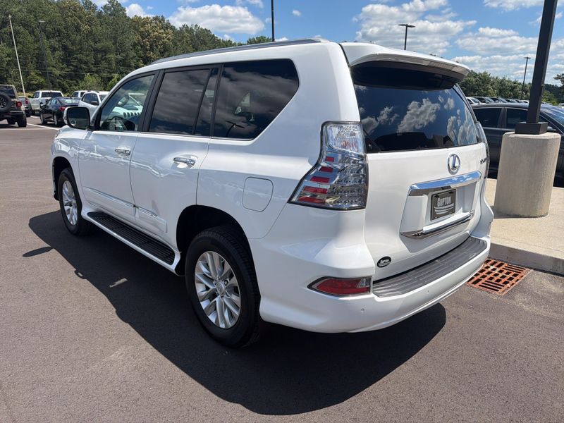 Used 2018 Lexus GX 460 PremiumImage 17