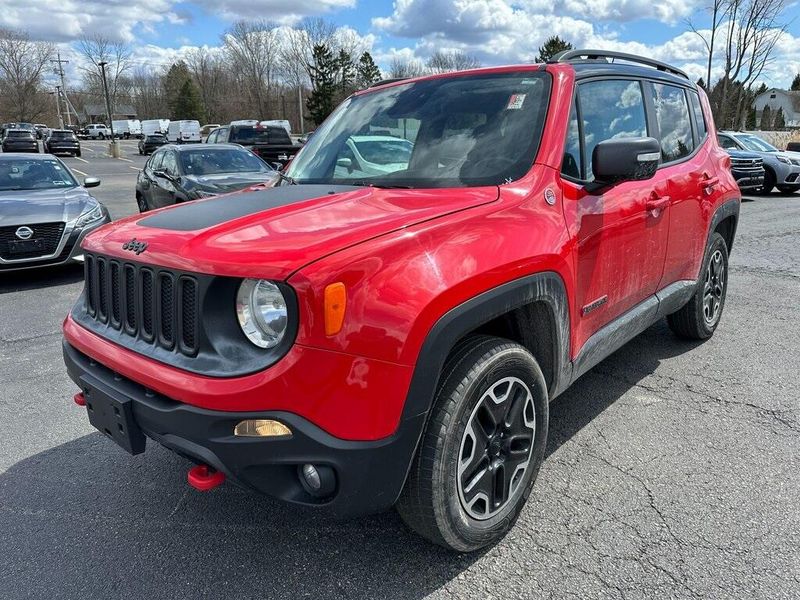2016 Jeep Renegade TrailhawkImage 11